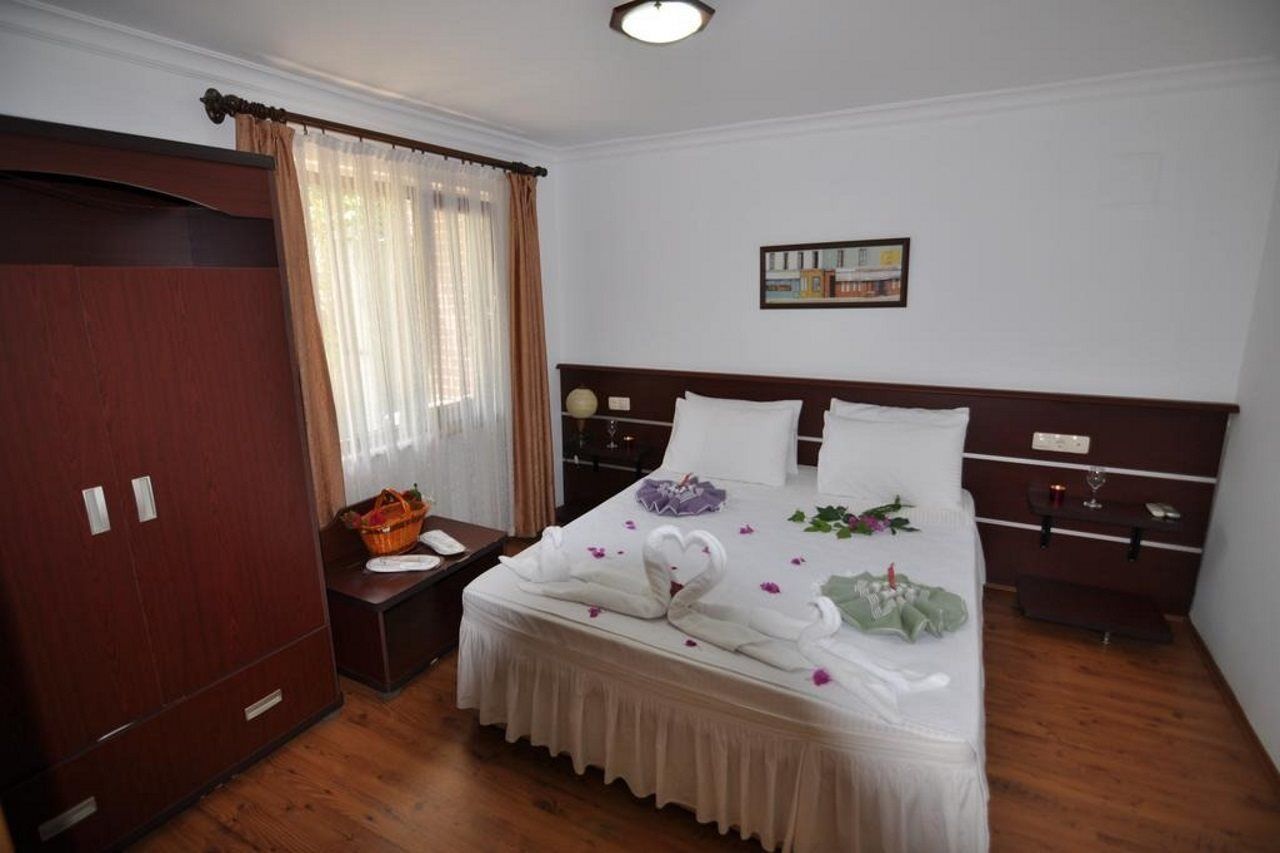 Longhouse Inn Hotel Dalyan Eksteriør bilde